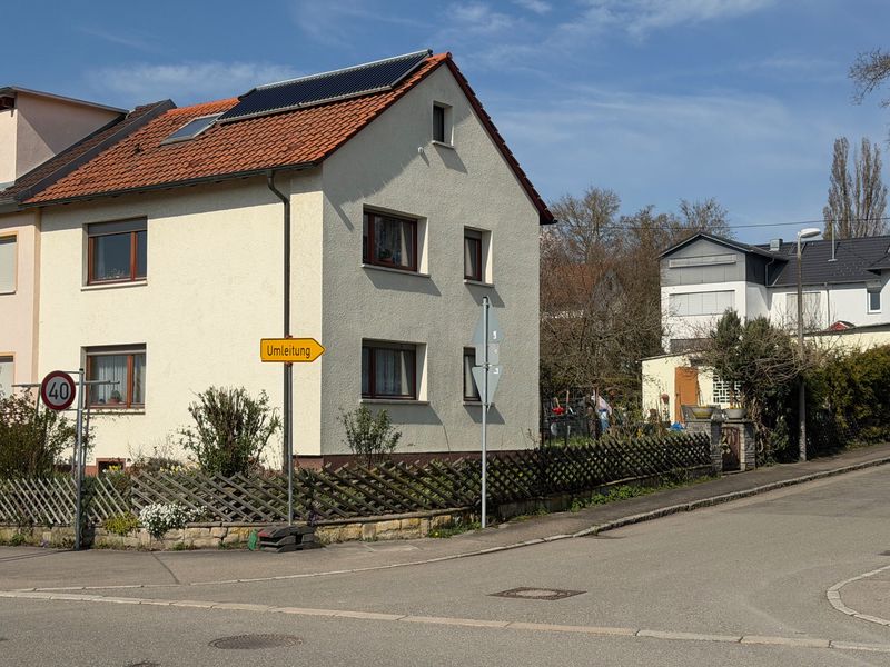 Gepflegte DHH in Top-Lage in Sindelfingen-Goldberg für die ganze Familie